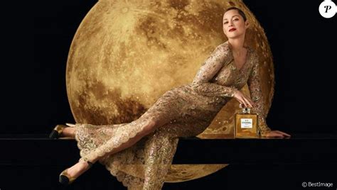 chanel no 5 new campaign|Marion Cotillard dances on the moon for Chanel's new N°5 campaign.